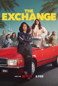 capa do filme Exchange com mulher sentada em cima de um carro vermelho